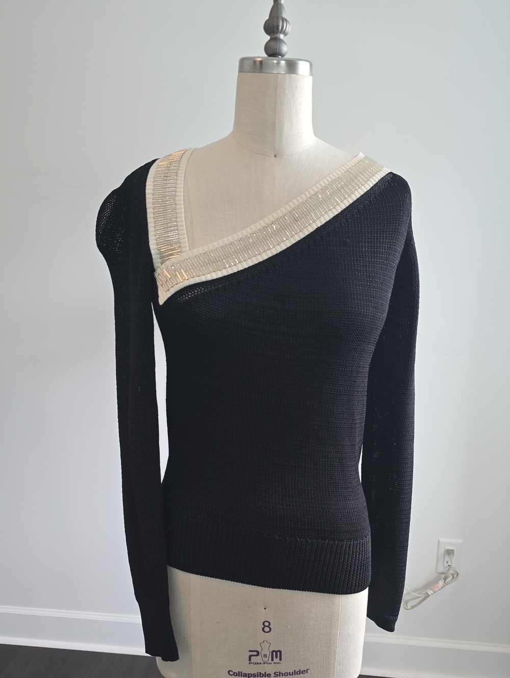 Reiss NWT Aubrey Black One-Shoulder Sweater with Cream Beaded Trim